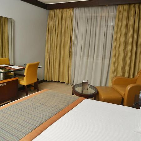 Hotel Farah Καζαμπλάνκα Εξωτερικό φωτογραφία A room at the hotel