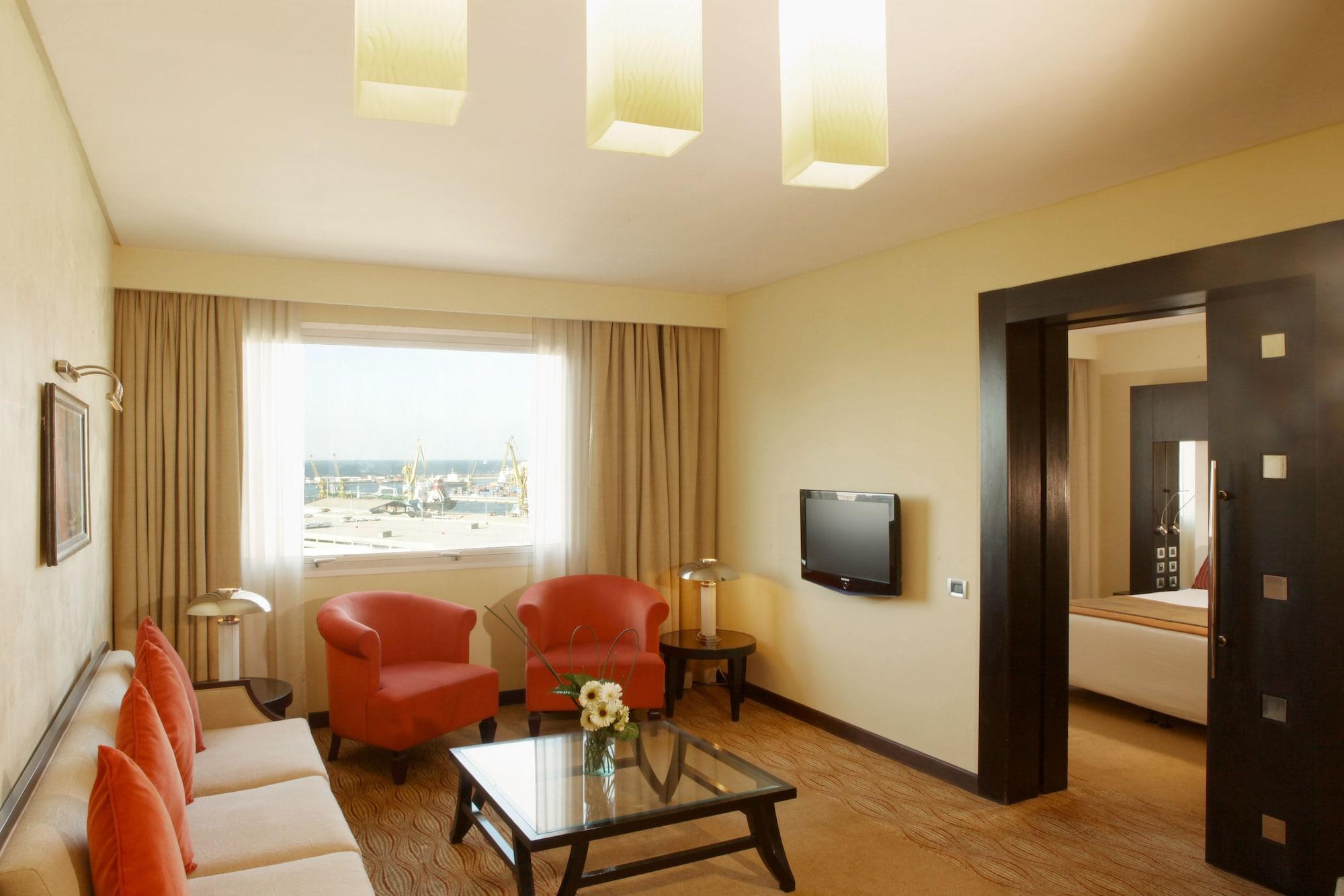 Hotel Farah Καζαμπλάνκα Εξωτερικό φωτογραφία Suite