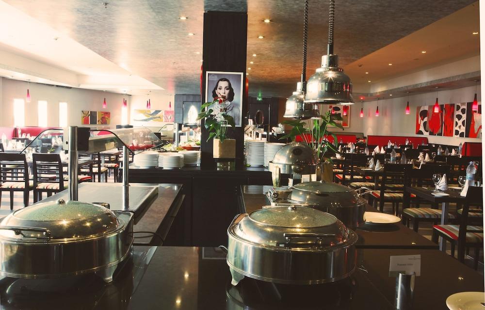 Hotel Farah Καζαμπλάνκα Εξωτερικό φωτογραφία The interior of the restaurant
