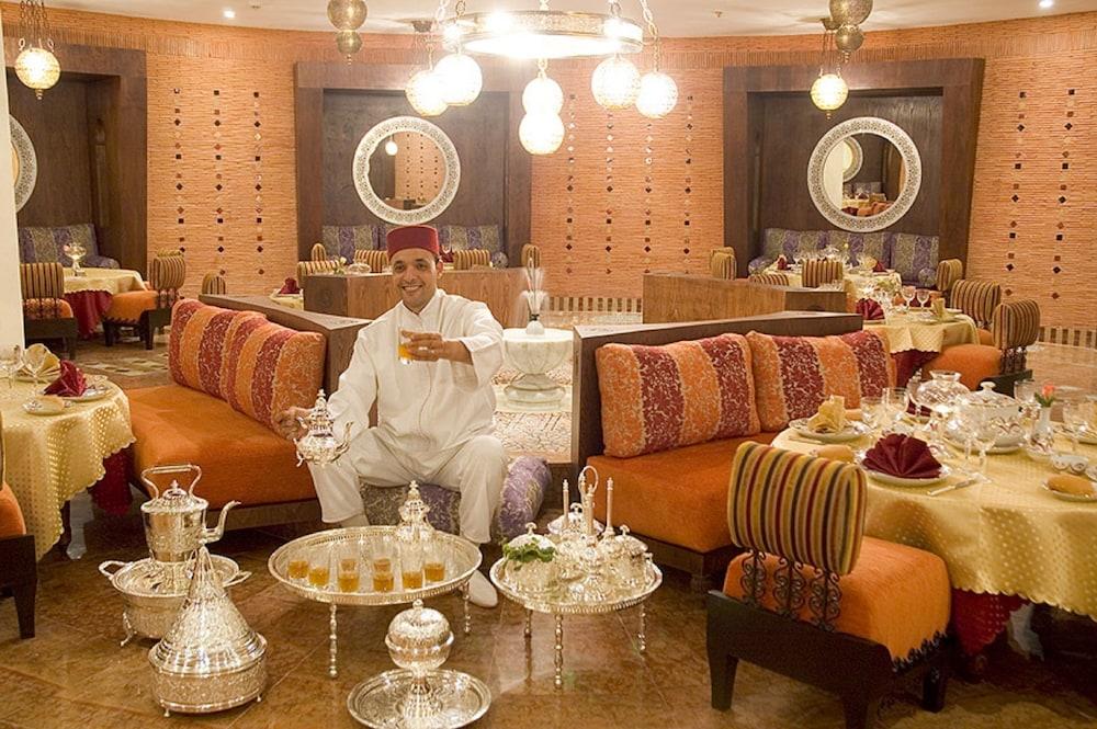 Hotel Farah Καζαμπλάνκα Εξωτερικό φωτογραφία A restaurant in Dubai