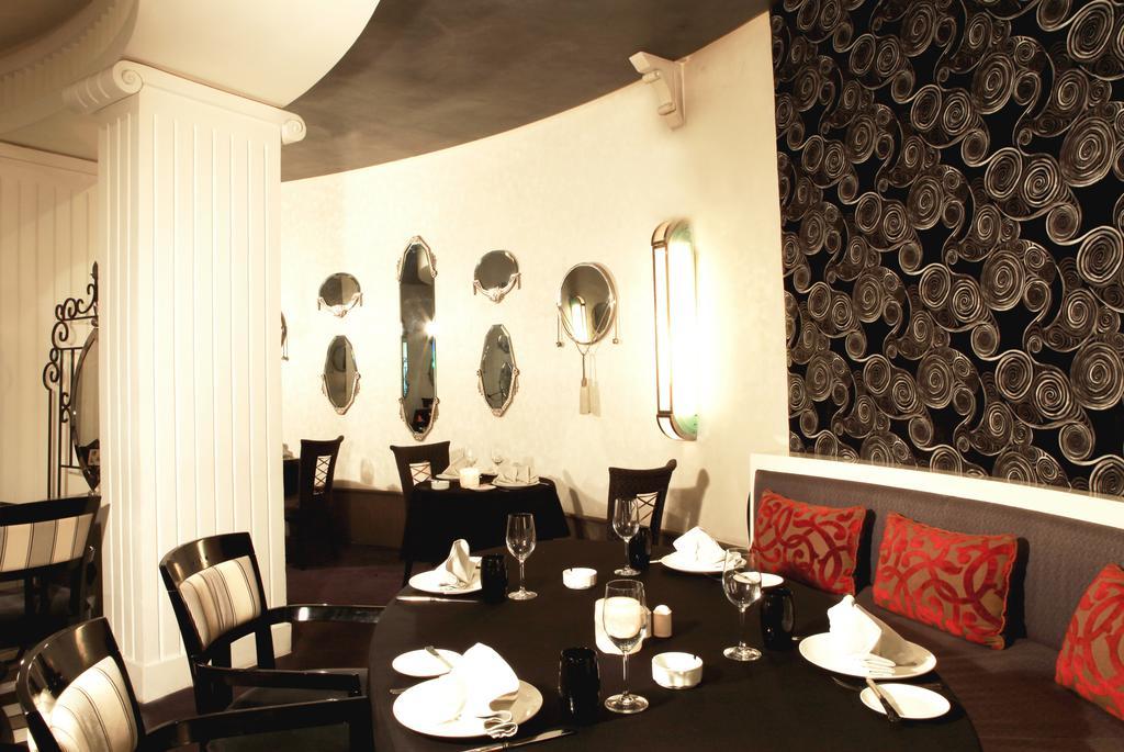 Hotel Farah Καζαμπλάνκα Εξωτερικό φωτογραφία Interior of the restaurant