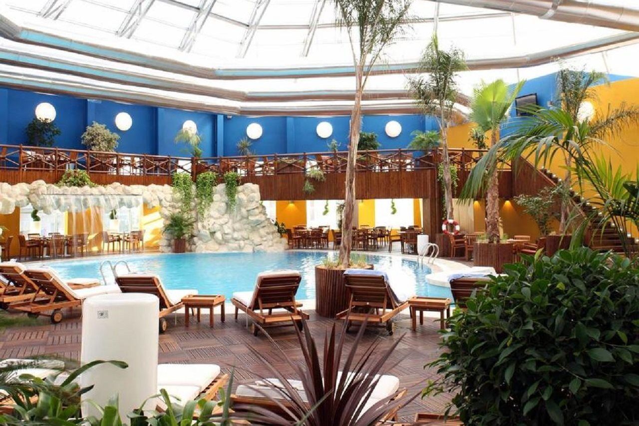 Hotel Farah Καζαμπλάνκα Εξωτερικό φωτογραφία The interior of the thermal spa